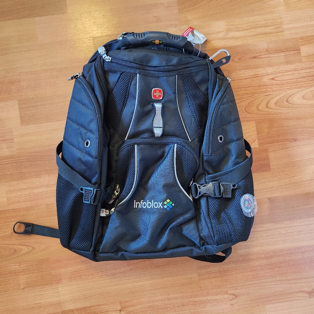 New Wenger Swiss Gear Airflow Backpack Model# WRTA-18-JH-3106, padded